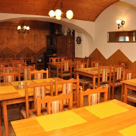 Gloriett Panzio Bed & Breakfast Fertőboz Екстериор снимка