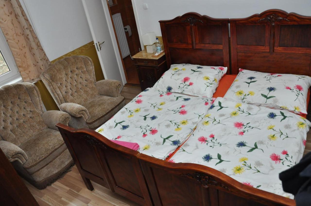 Gloriett Panzio Bed & Breakfast Fertőboz Екстериор снимка