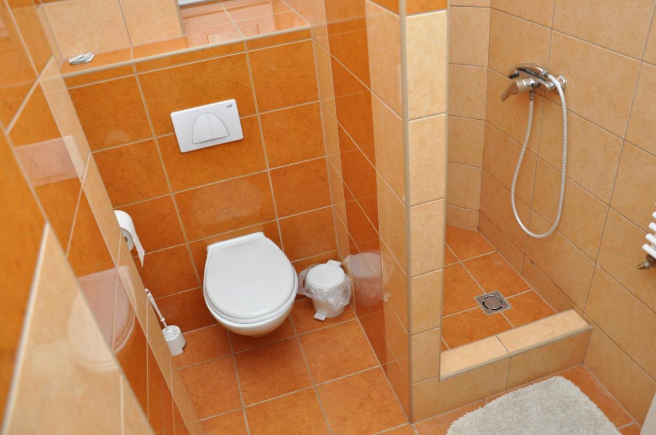 Gloriett Panzio Bed & Breakfast Fertőboz Екстериор снимка