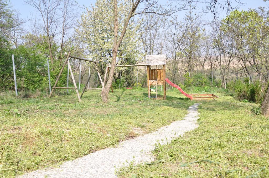 Gloriett Panzio Bed & Breakfast Fertőboz Екстериор снимка