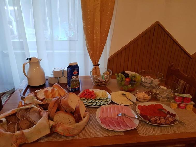 Gloriett Panzio Bed & Breakfast Fertőboz Екстериор снимка